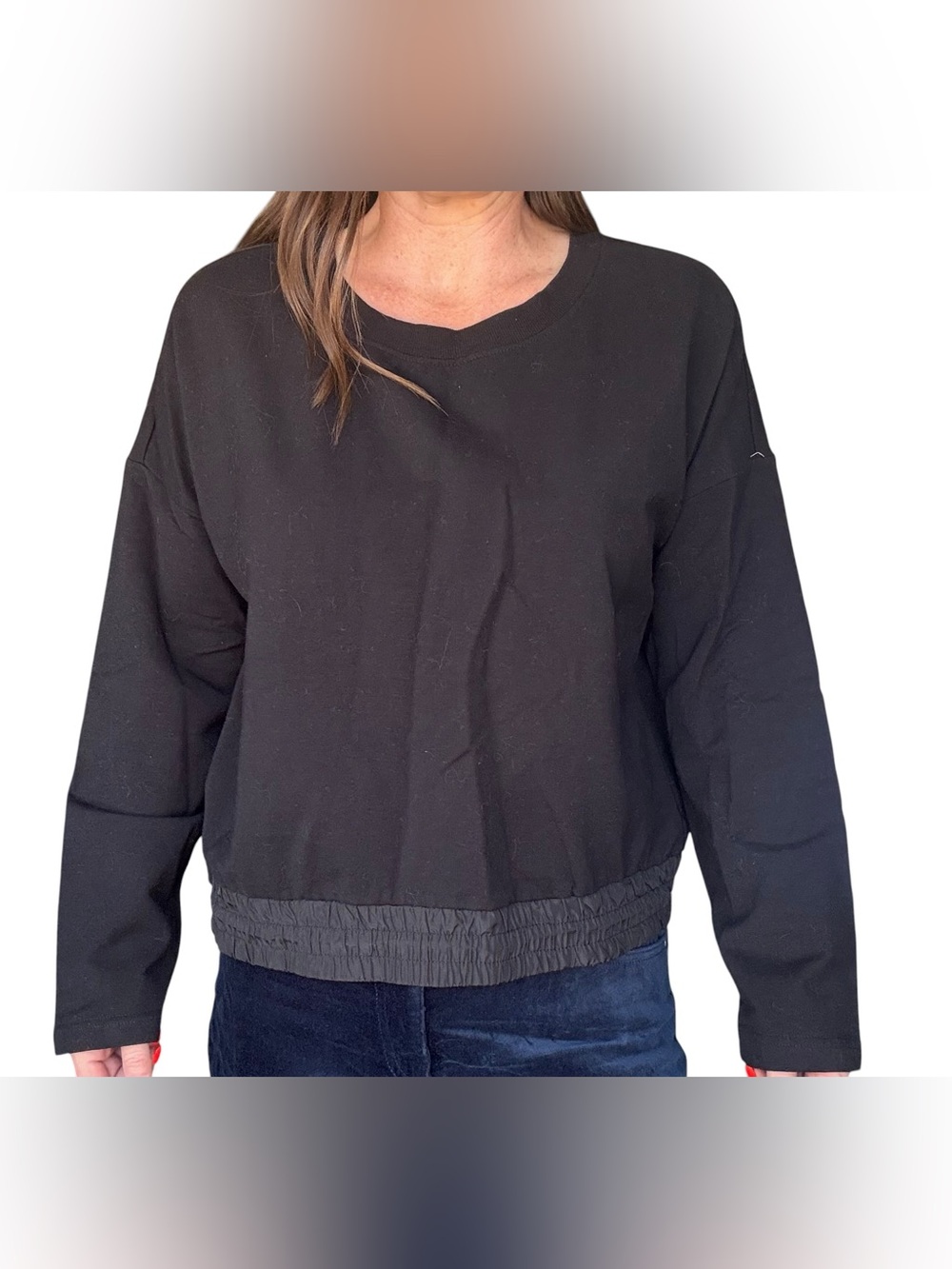 New dip plain black sweater
